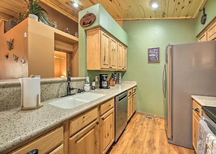 3 Mi To Fool Hollow Lake: Cozy W/ Deck Holiday home